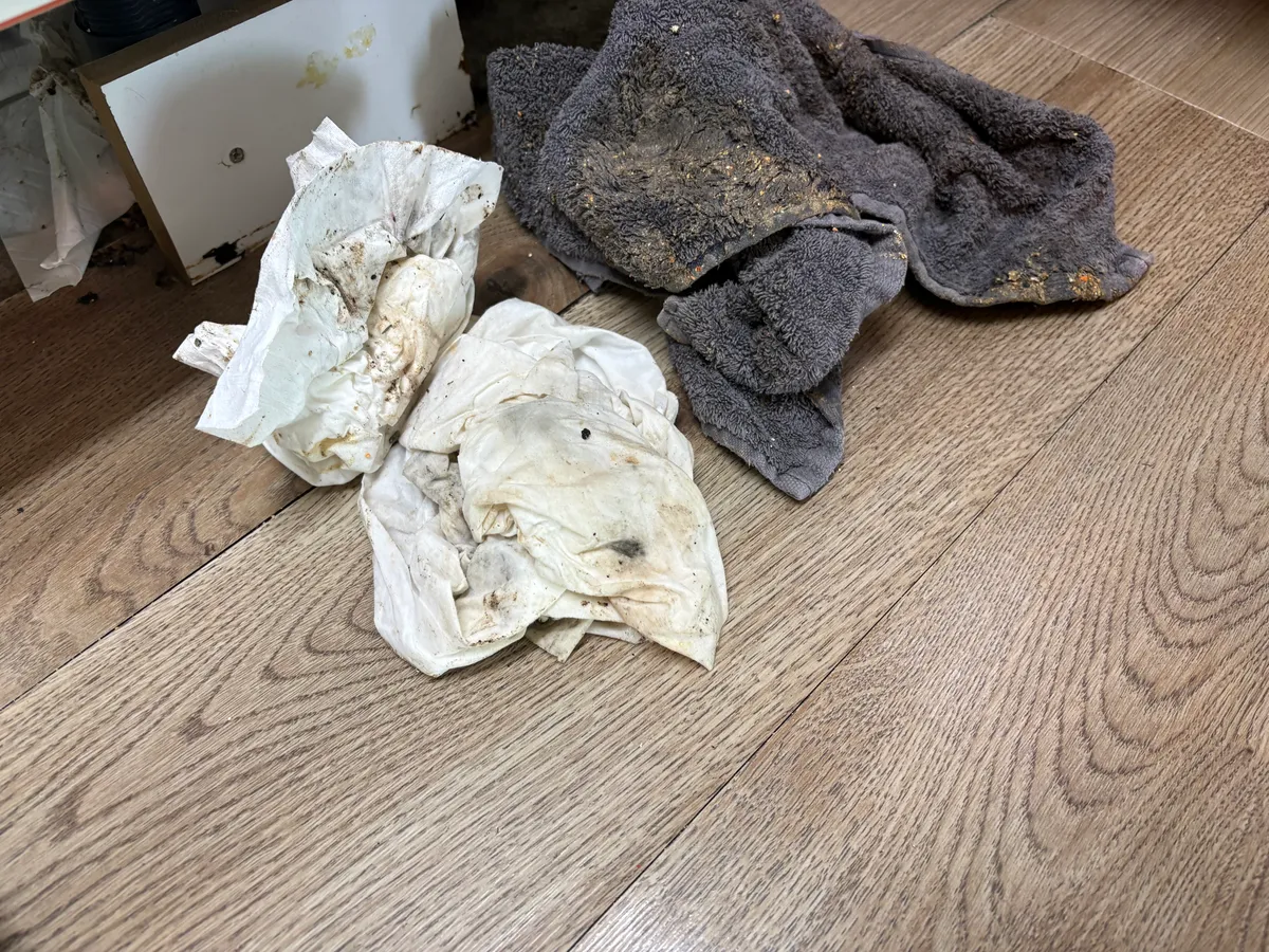 광주시 신현동 싱크대 막힘으로 바닥누수, 배수관 역류와 수도배관 누수 구분 방법